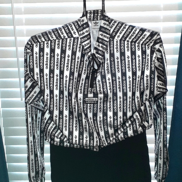 ADIDAS NYLON MIDRIFF JACKET - Picture 1 of 2